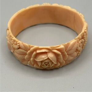 Peach Color 1” Bangle With Roses, tiny Daisies & Bluebells a fabulous bracelet